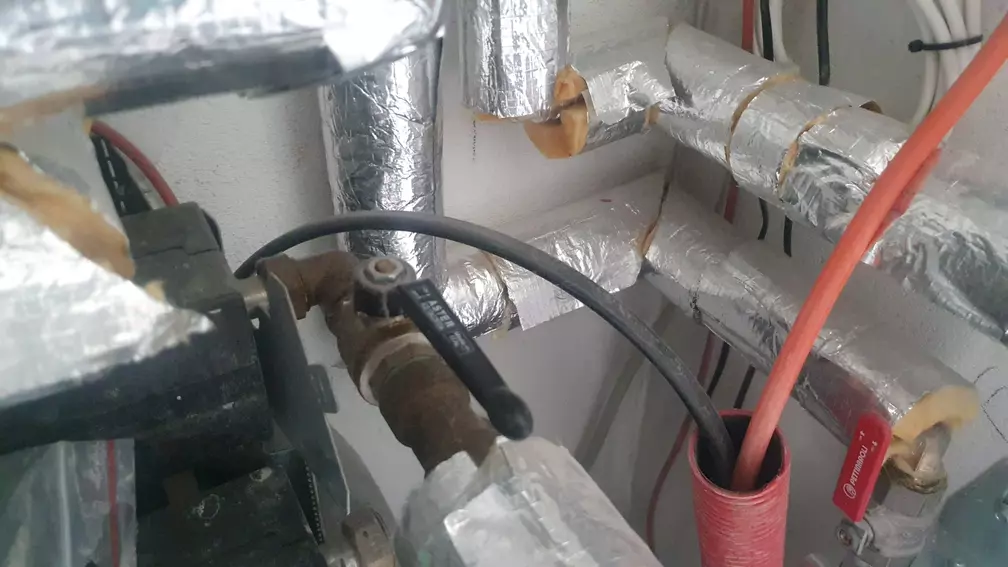 Main water line
Plumbing failure
Water shut off valve types
Home safety
Water supply management
Water meter
Valve indicators
Water emergency
Valve maintenance
Automatic water shut off