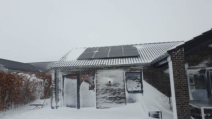 How To Winterize Your Solar Panels
How To Keep Solar Panels Clear of Snow in the Winter